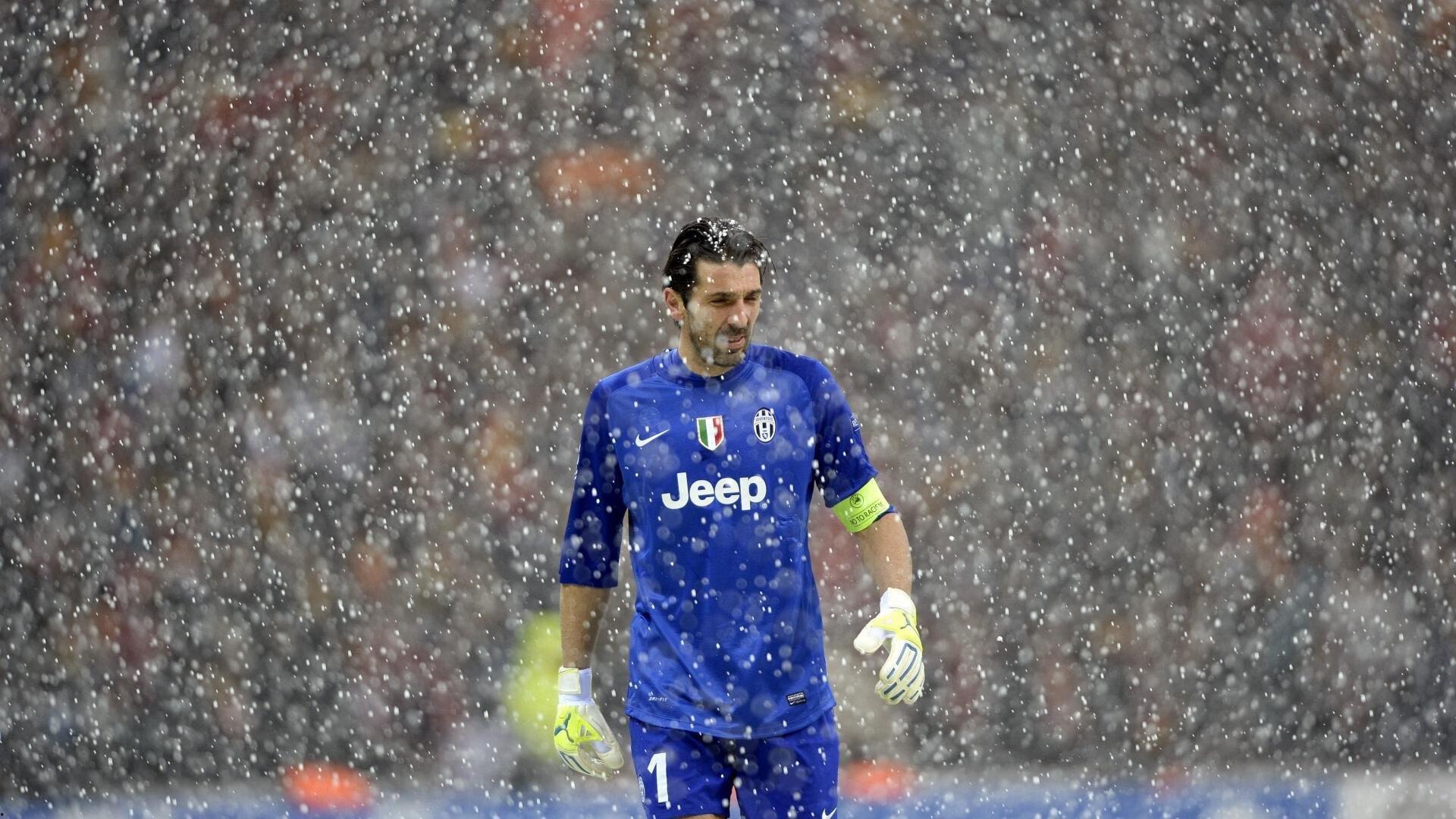 镜报曝英超双雄紧盯皇马飞翼 维尼修斯或成今夏转会市场焦点